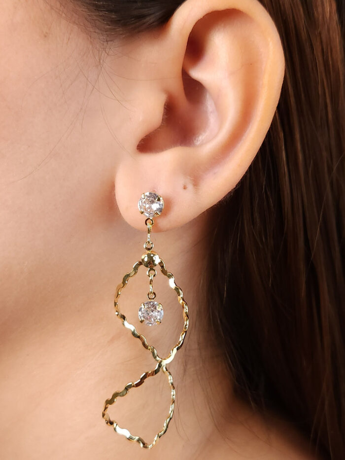 Brinco base cristal elo torcido pêndulo