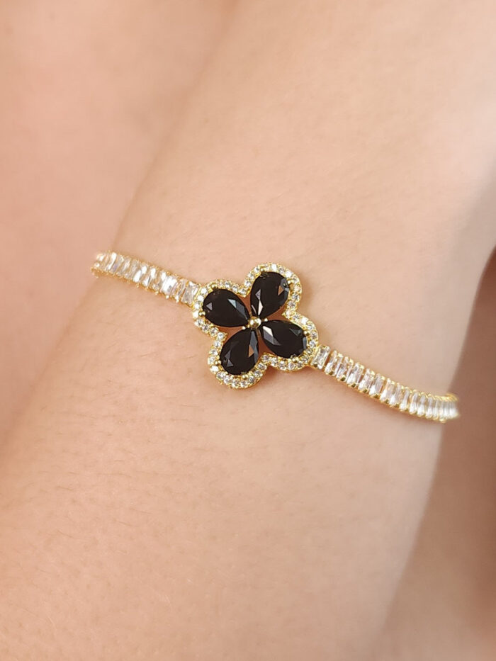 Pulseira fio baguete com trevo preto