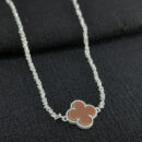 Gargantilha choker com trevo marrom