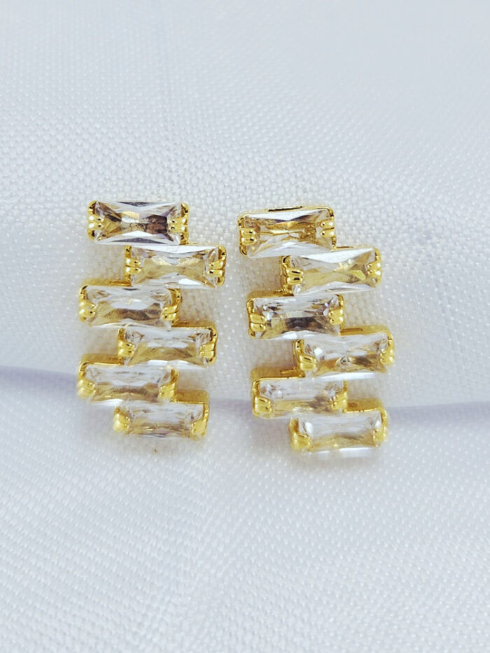 Brinco base pedra baguete