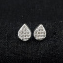 Brinco formato gota cravejado