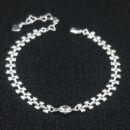 Pulseira detalhes coração com ponto de luz cristal