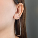 Argola quadrada lisa aberta