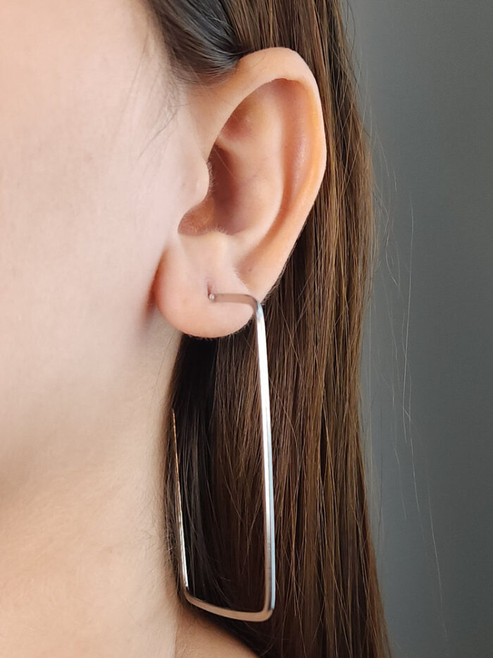 Argola quadrada lisa aberta