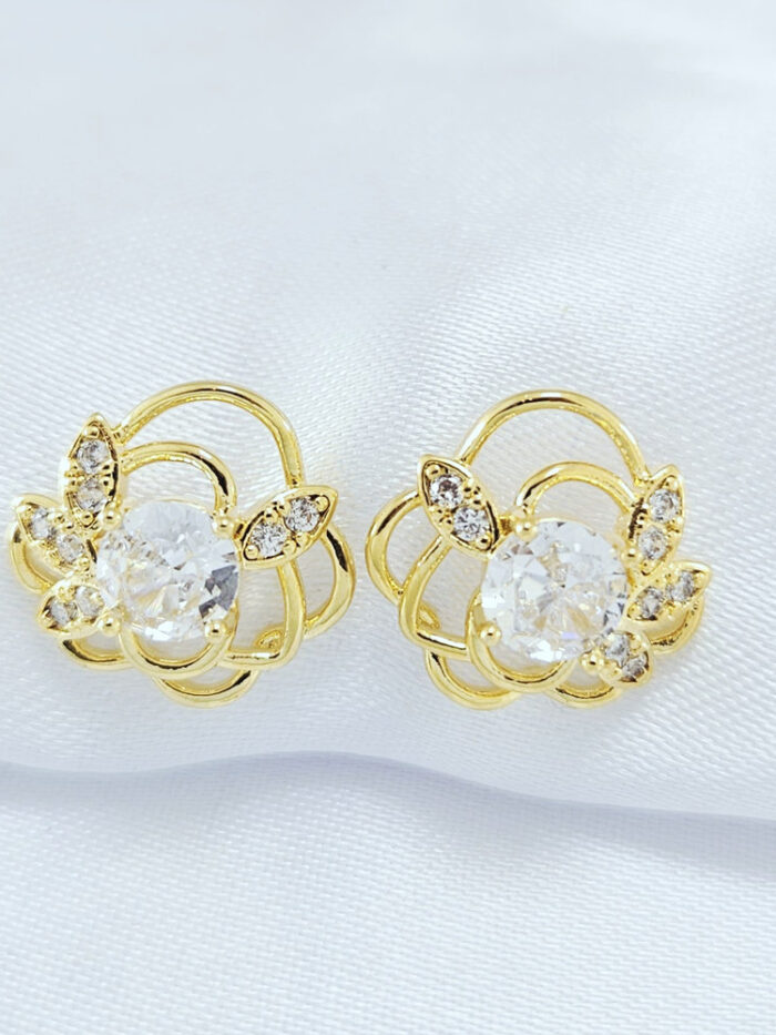 Brinco flor cristal detalhado