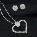 Conjunto ponto de luz com coração cravejado