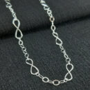 Gargantilha longuinho com elos infinito