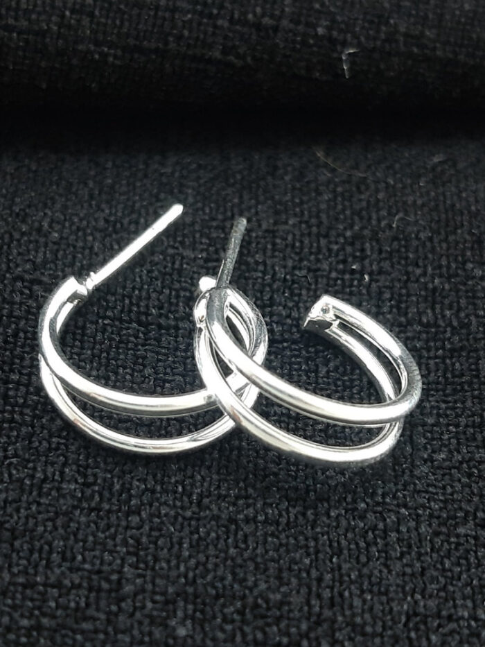 Argola dois fios liso vazado