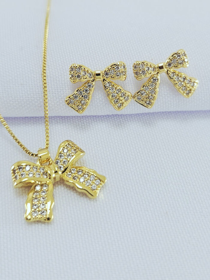 Conjunto laço cravejado com zircônia