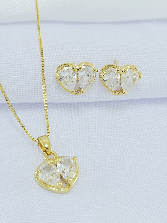 Conjunto coração com pedra cristal