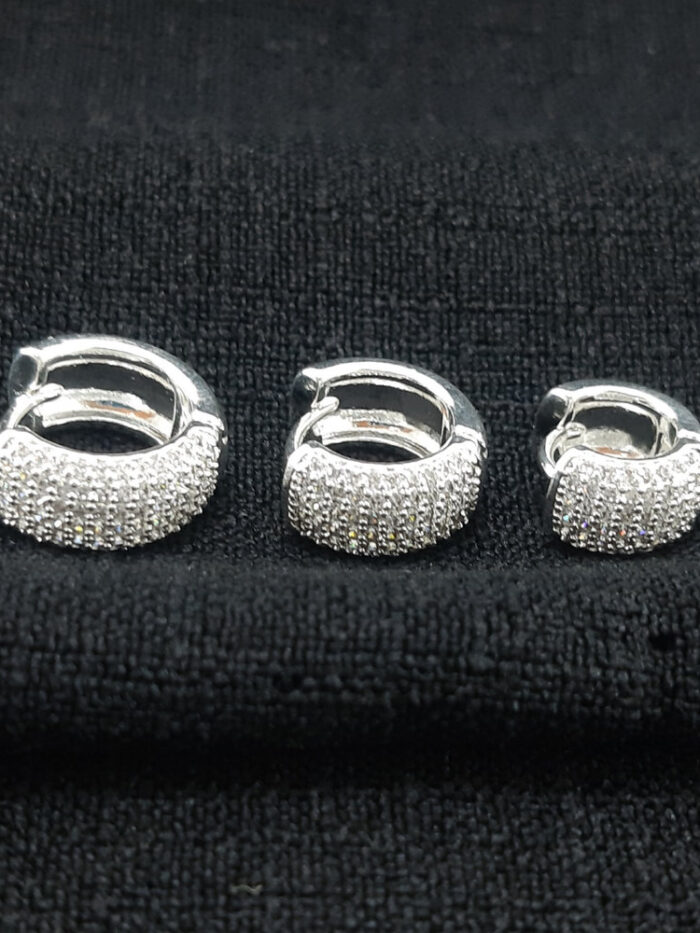 Trio de argolas cravejada