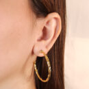 Brinco argola fio torcido trabalhado