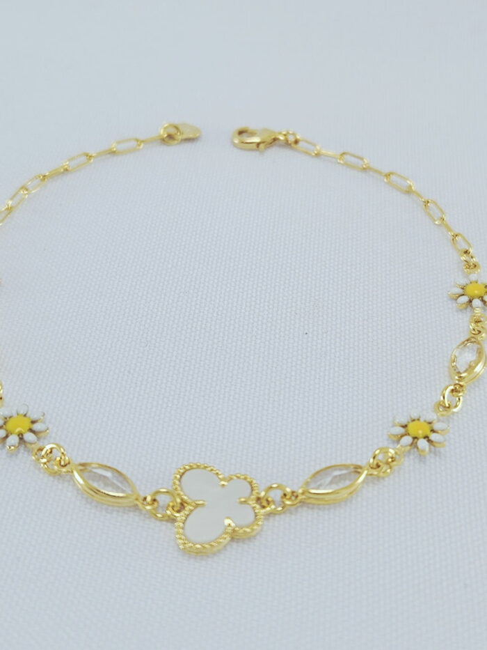 Pulseira flor margarida com borboleta branca e pedra cristal