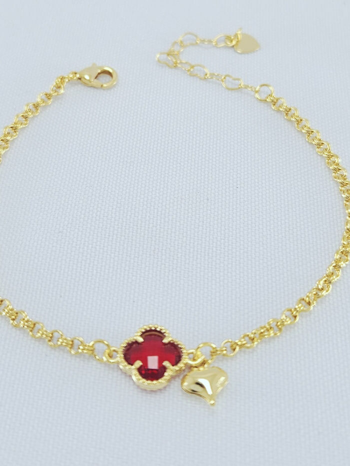 Pulseira com pingente trevo e coração