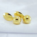 Brinco base dourado com bola pêndulo