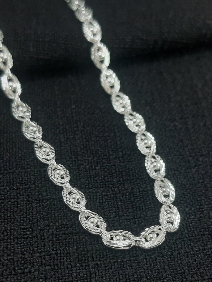 Gargantilha choker elos ovais vazados