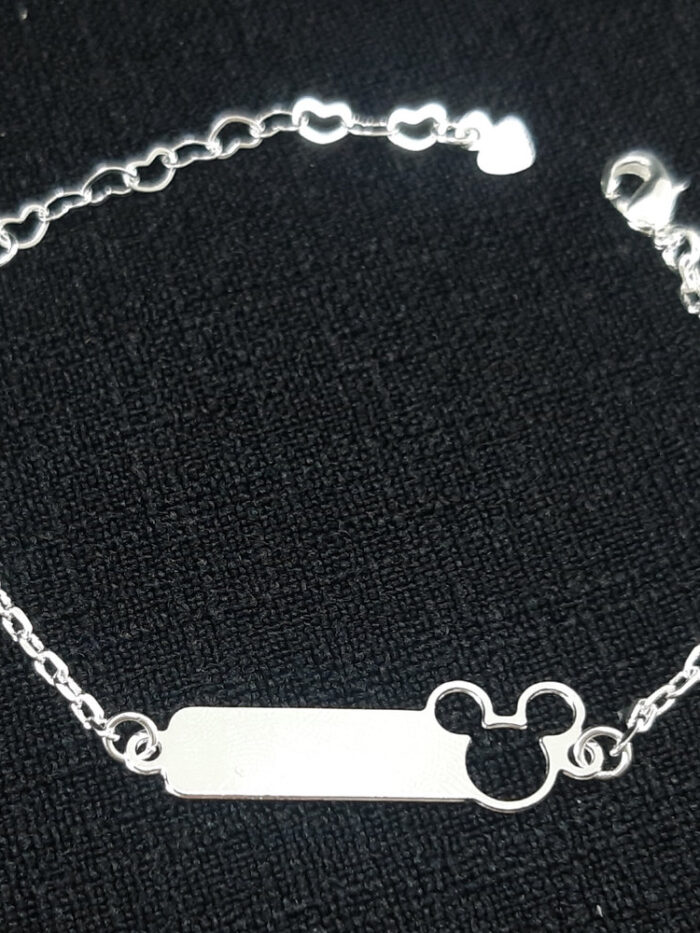 Pulseira infantil com plaquinha e detalhe mickey vazado