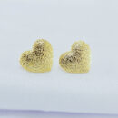 Brinco coração detalhado