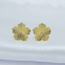 Brinco flor detalhada