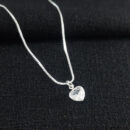 Gargantilha com coração cristal