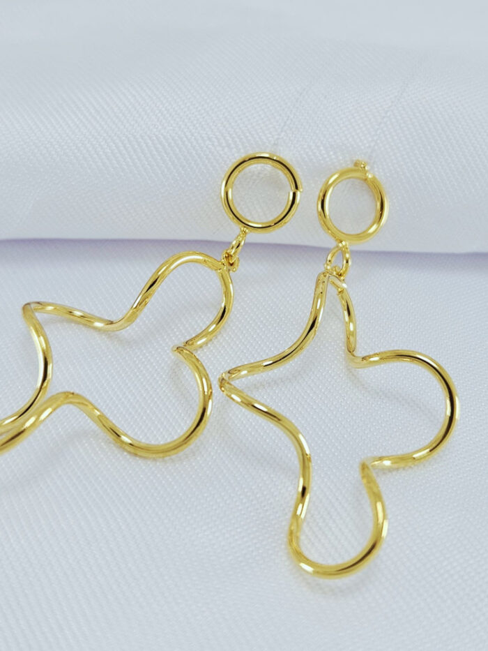 Brinco vazado estilo orgânico