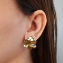 Brinco flor chapeada dourada