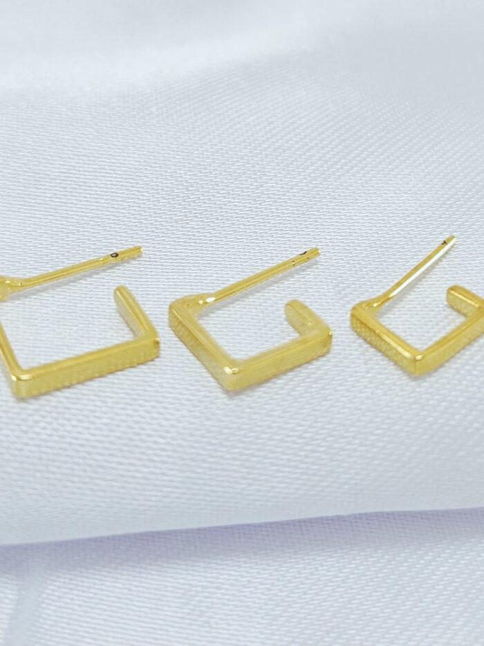 Brinco trio argola quadrada aberta