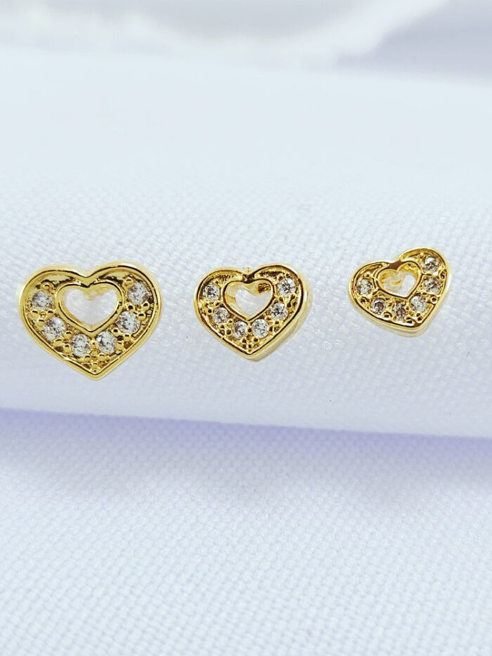 Trio de brincos coração cravejado
