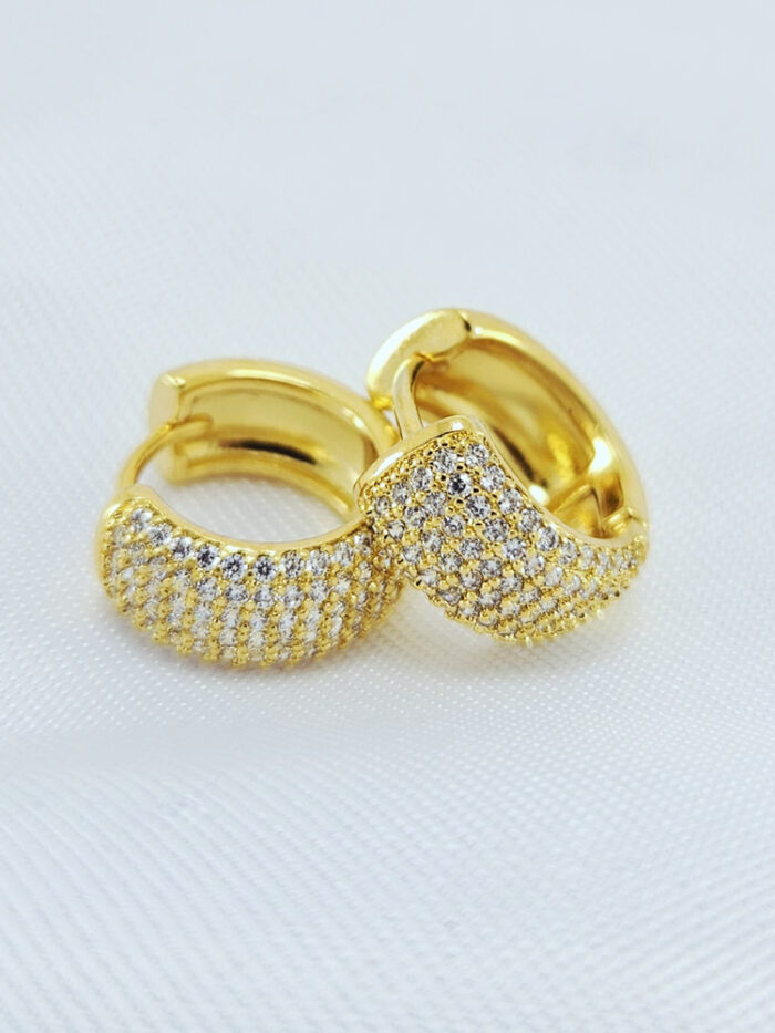 Argola cravejada boleada