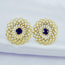 Brinco mandala vazada com ponto luz