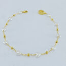 Pulseira pérola coração com bola dourada e medalha N.S das Graças