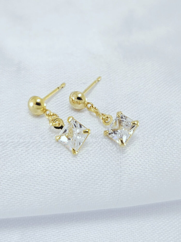 Brinco infantil pedra cristal quadrado base lisa