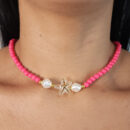 Cordão choker com pingente de estrela-do-mar e pérolas