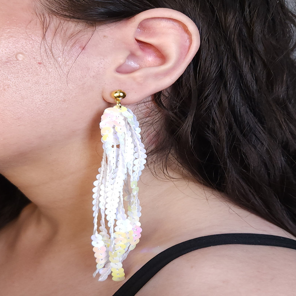 Brinco base lantejoula detalhado - Imagem 3