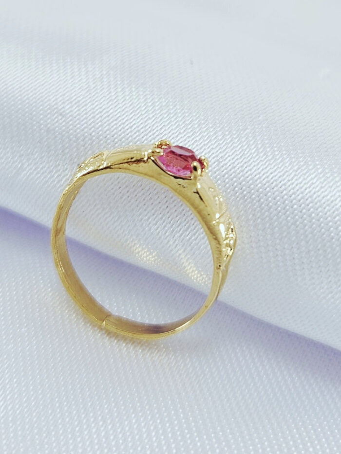Anel infantil formatura pedra rosa