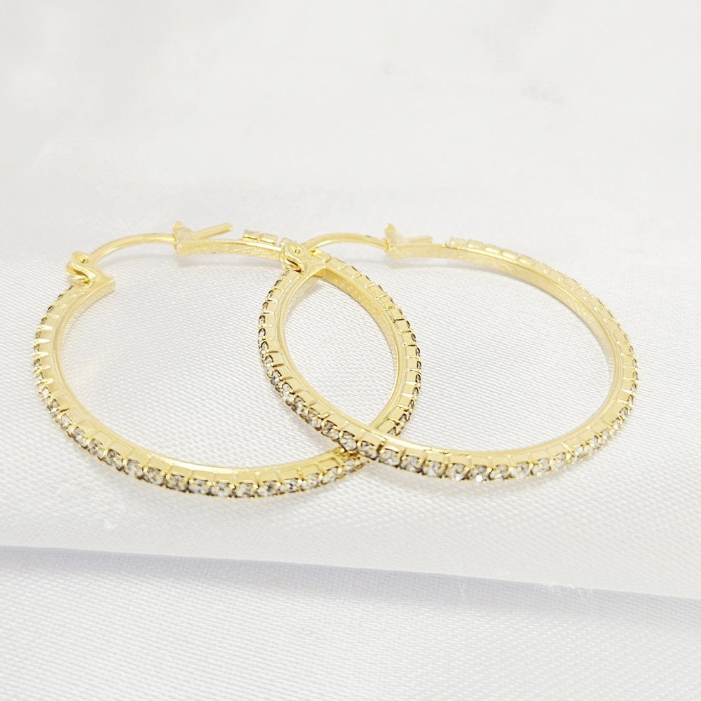 Argola fio cravejado dourado