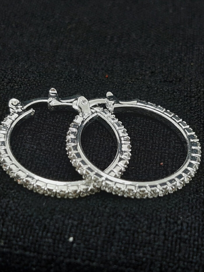 Argola fio cravejado