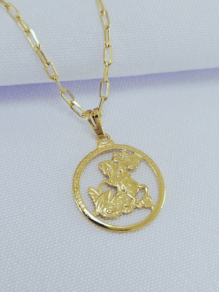 Gargantilha masculina São Jorge detalhe vazado