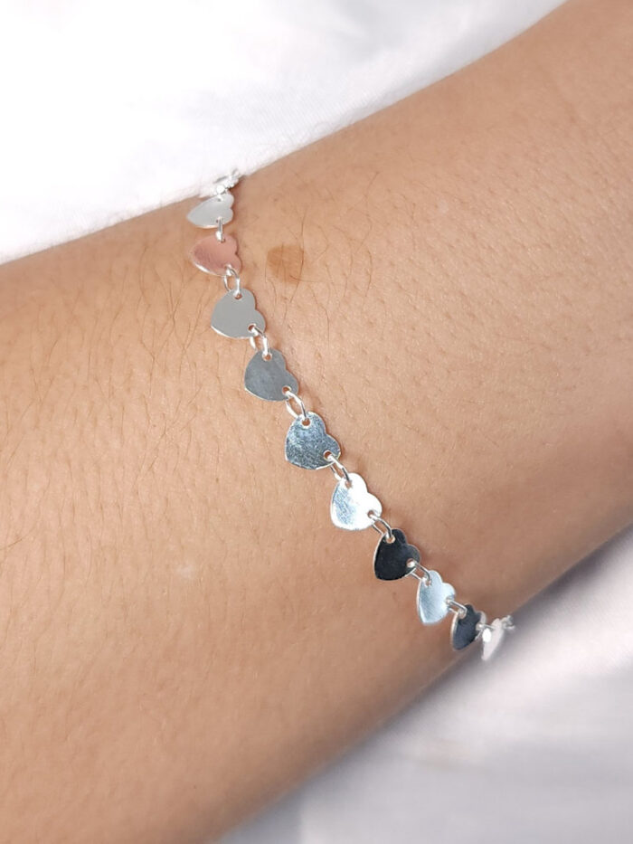 Pulseira coração chapeado liso detalhe elos vazados