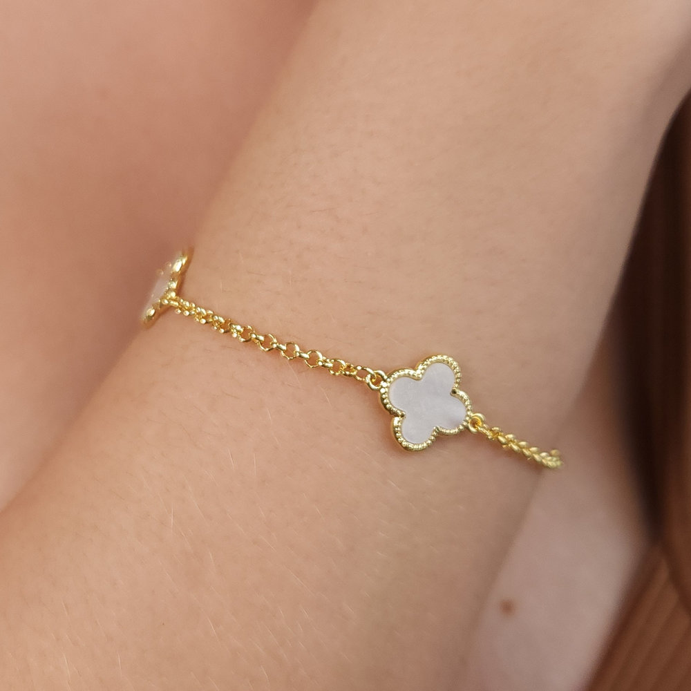 Pulseira trevo branco cintilante