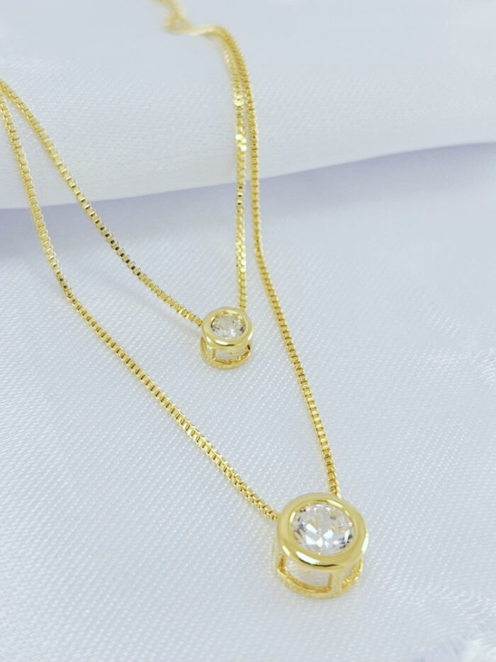 Gargantilha dupla com ponto de luz borda vazada