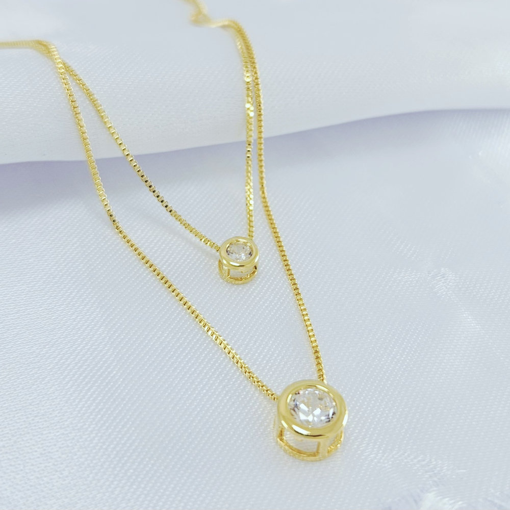 Gargantilha dupla com ponto de luz borda vazada