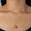 Gargantilha flor pétalas coloriadas com detalhe ponto de luz