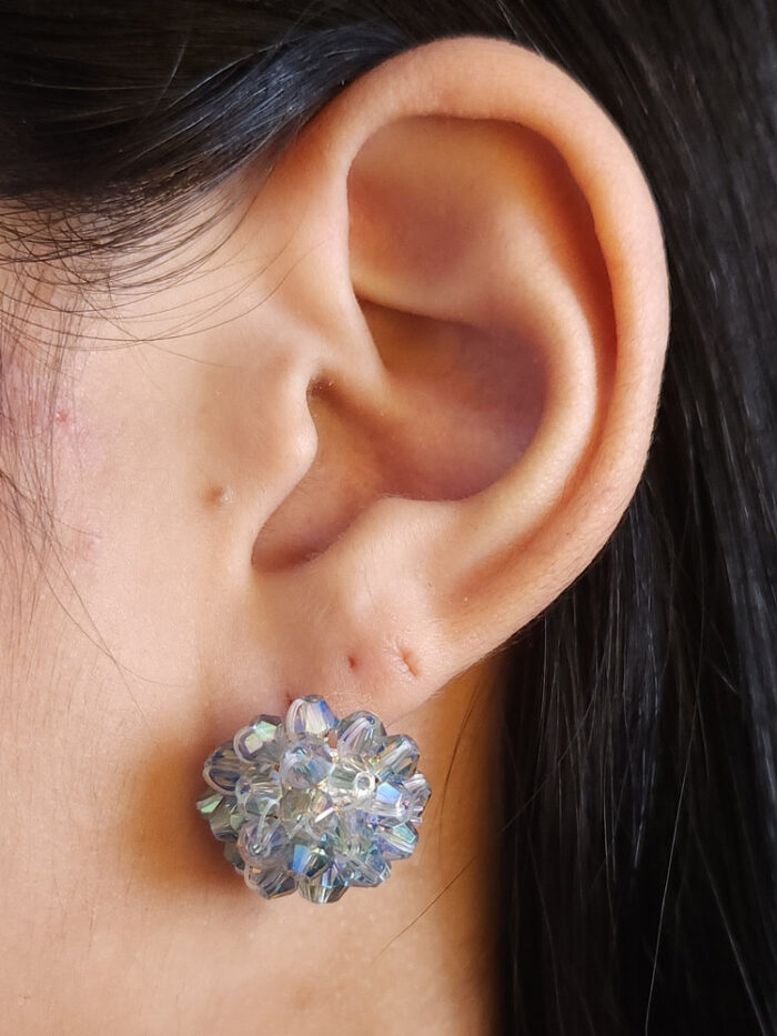 Brinco flor detalhada