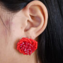 Brinco estilo flor detalhada