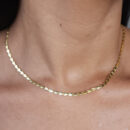 Gargantilha chocker detalhado