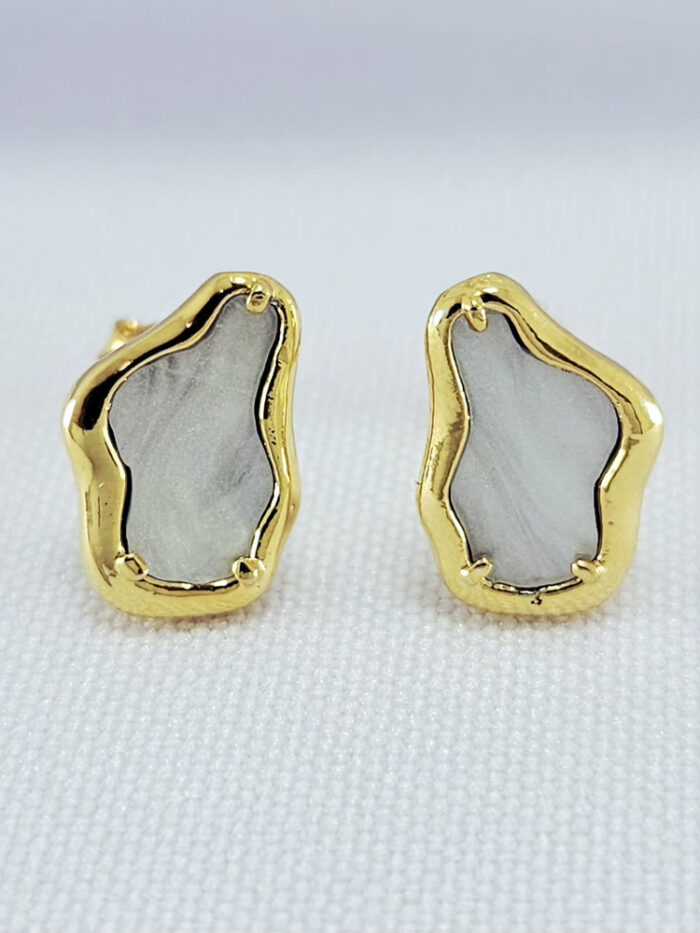 Brinco orgânico esmaltado borda lisa