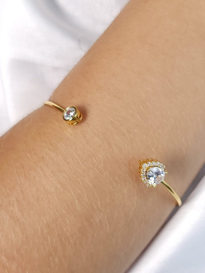 Bracelete gota borda cravejada com ponto de luz