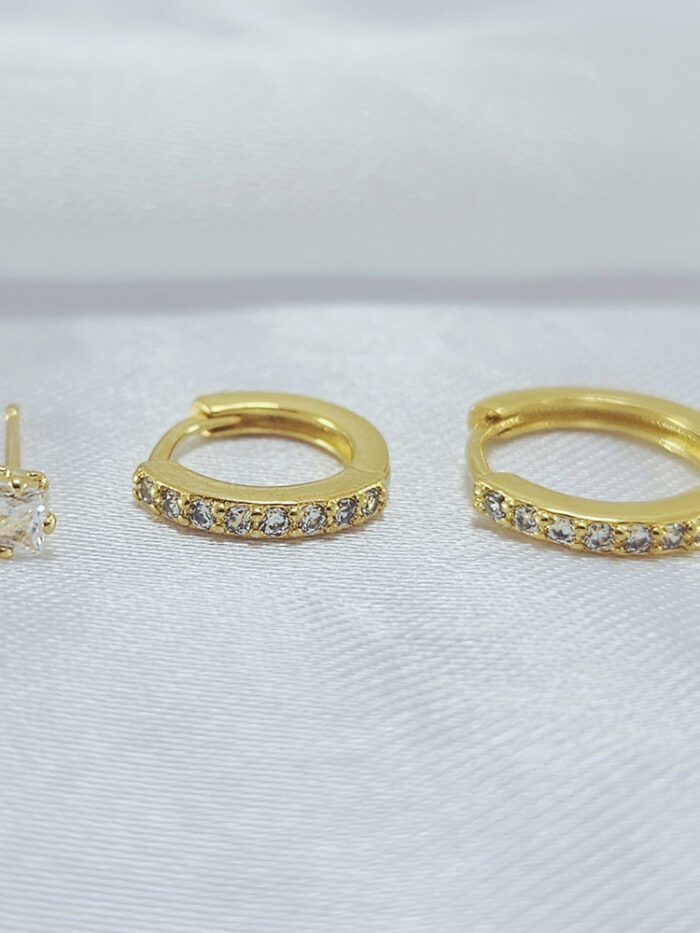 Brinco trio ponto de luz com argola cravejada