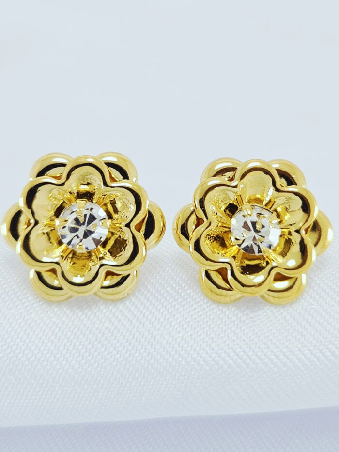 Brinco flor com detalhe cristal